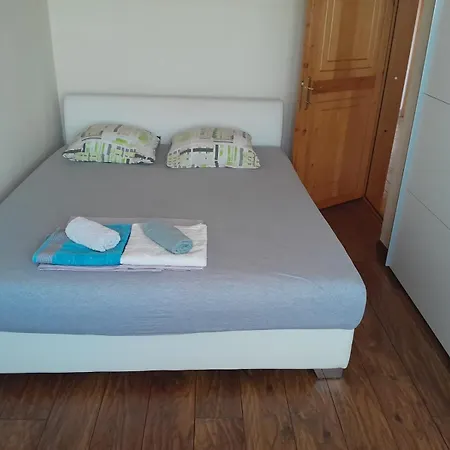 Nestoria Living