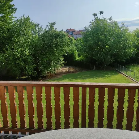 Vikendica Nestoria Living